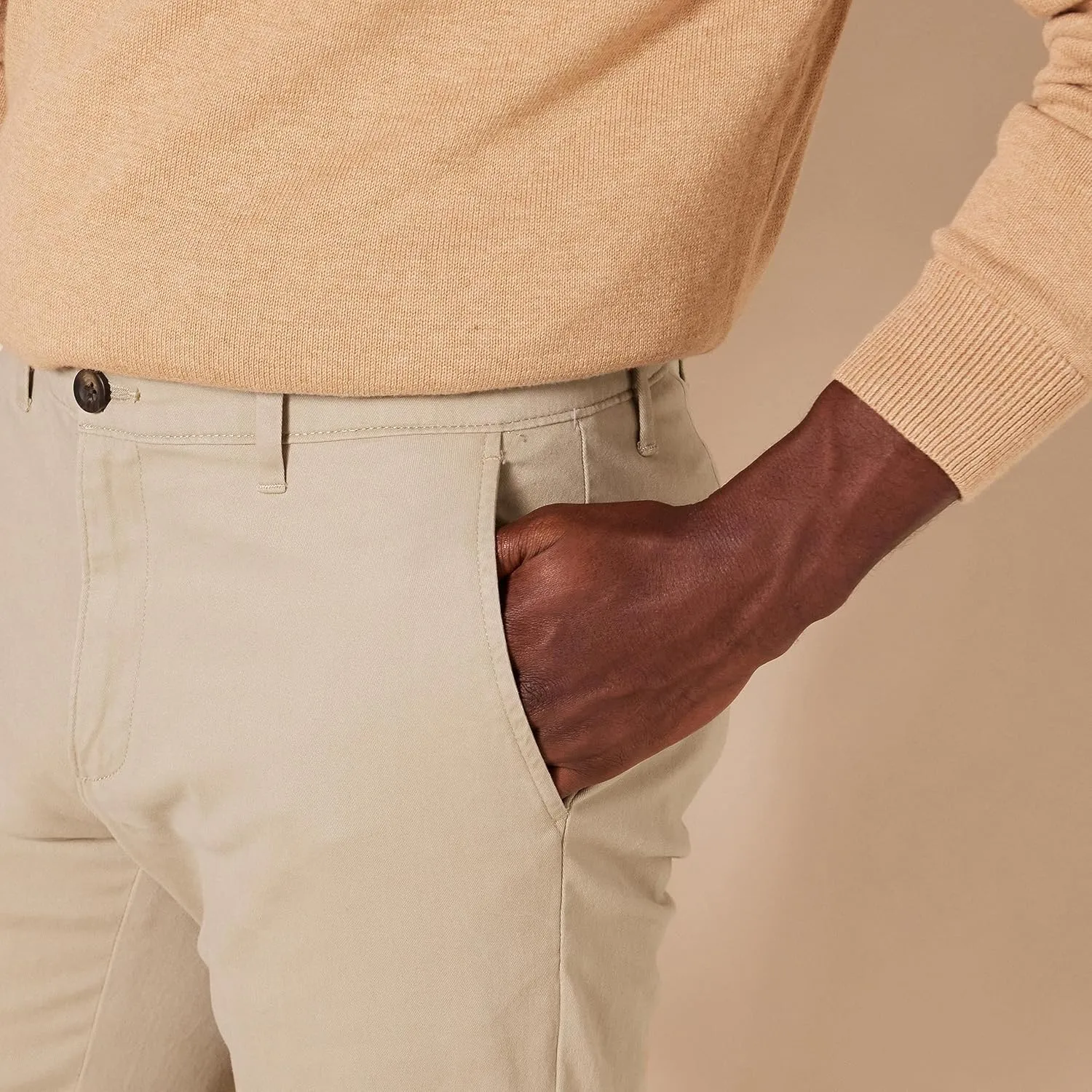 Amazon Essentials Men's Classic-Fit Casual Stretch Chino Pant
