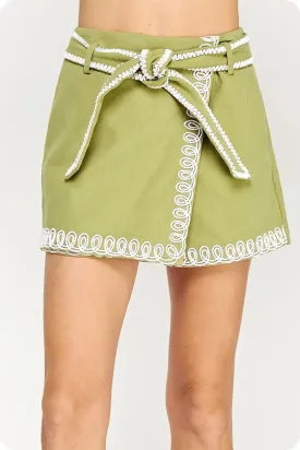 LILLIE SKORT IN OLIVE AND WHITE